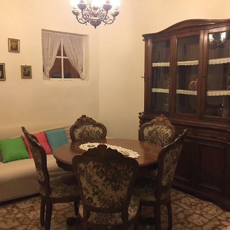 La Casa Di Luigi Apartment Монтеварчи Екстериор снимка