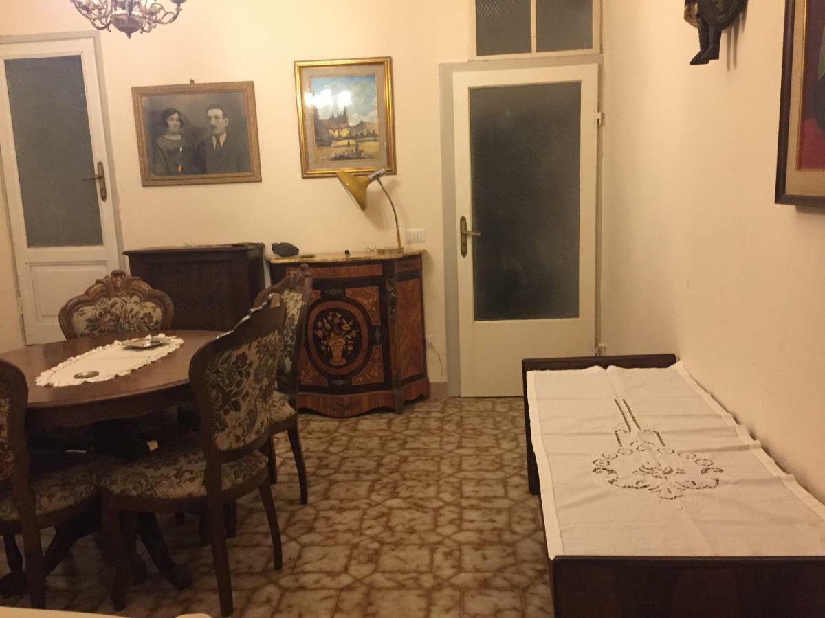 La Casa Di Luigi Apartment Монтеварчи Екстериор снимка