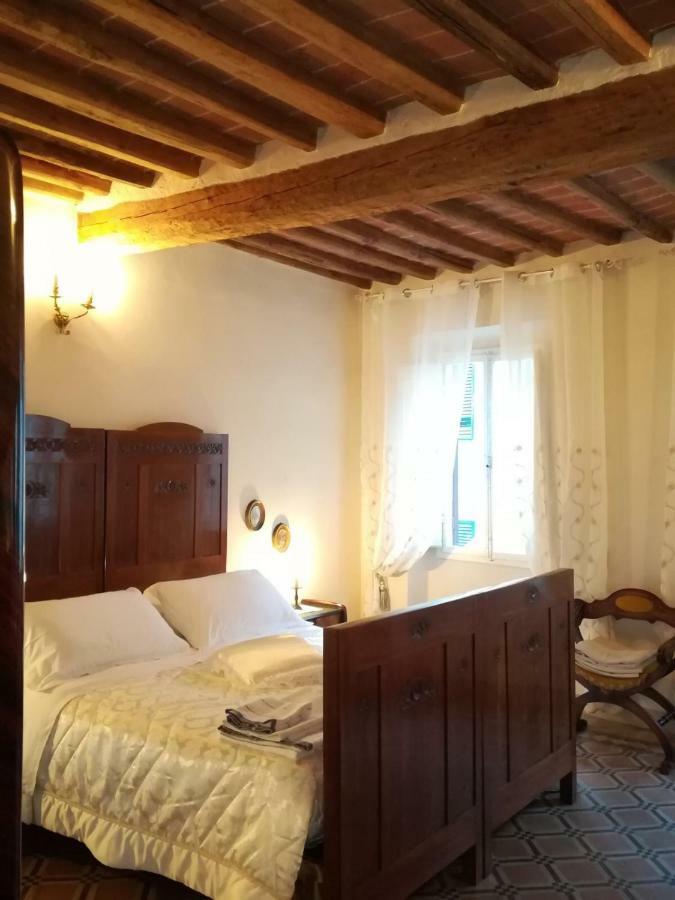 La Casa Di Luigi Apartment Монтеварчи Екстериор снимка