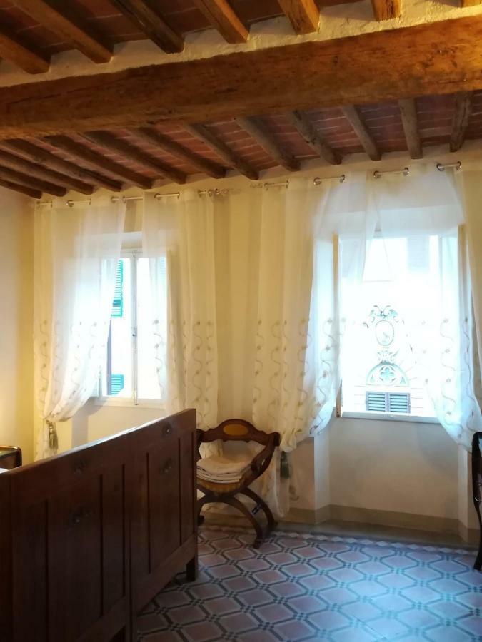La Casa Di Luigi Apartment Монтеварчи Екстериор снимка