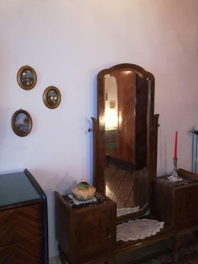 La Casa Di Luigi Apartment Монтеварчи Екстериор снимка